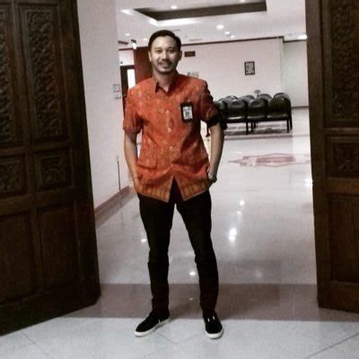 susana rusli twitter|Susana Rusli .